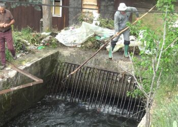 Фрлени отпадоци во десниот магистрален канал предизвикаа опасност од поплавување на објектите кај ТППЕ – Кочани