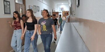 Во првиот уписен рок за средно образование во „Љупчо Сантов“ се пријавиле 96, а во „Гошо Викентиев“ 140 ученици