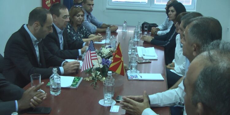 Амбасадорот на САД, Бејли во посета на Кочани