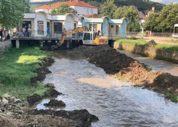 Попладнево почна санацијата на дефектот на водоводот за високата зона, пожарникарите носат вода со цистерни