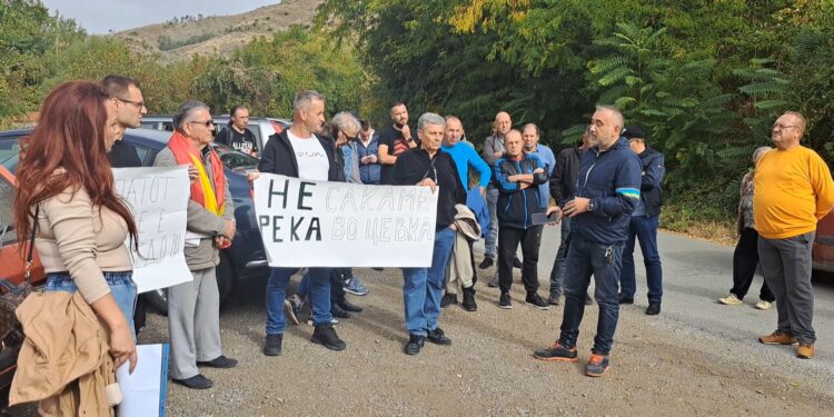 Граѓански протест против изградбата на мини хидроцентралата на Мала Река кај Кочани