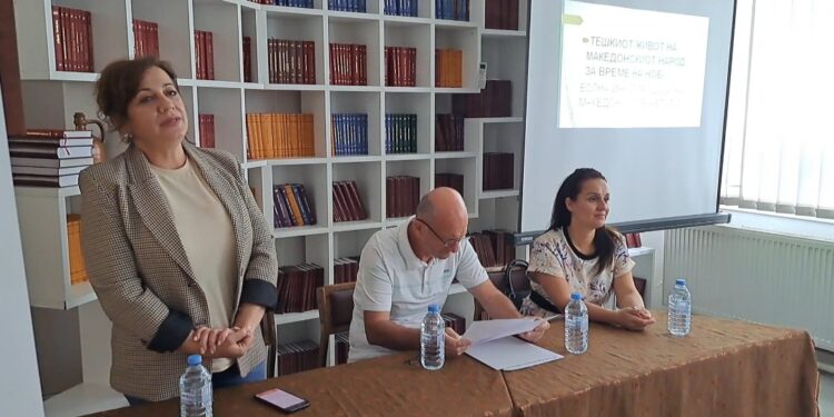 Фото изложба и литературно читање по повод 11 Октомври