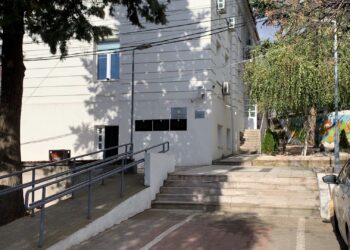 Обележувањето на службените возила на Општина Кочани треба да се направи до крајот на годината