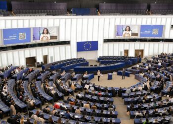 Средношколците од „Љупчо Сантов“ најактивни на сесиите на Euroscola во Европскиот парламент во Стразбур