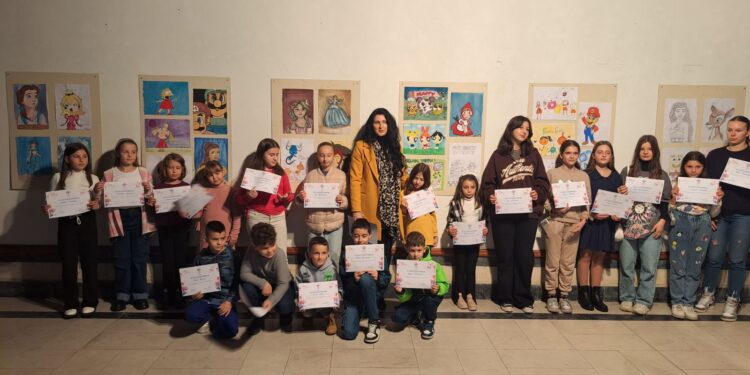 Отворена изложба „Анимирани цртани ликови“ на учениците од Училиштето за цртање и сликање при ЦК „Бели мугри“