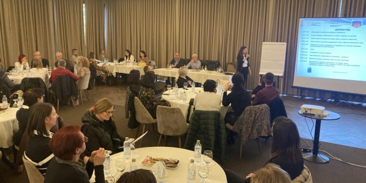 Во Виница се одржа првата сесија од Форумот во заедницата, граѓаните избраа проект од заштитата на животната средина