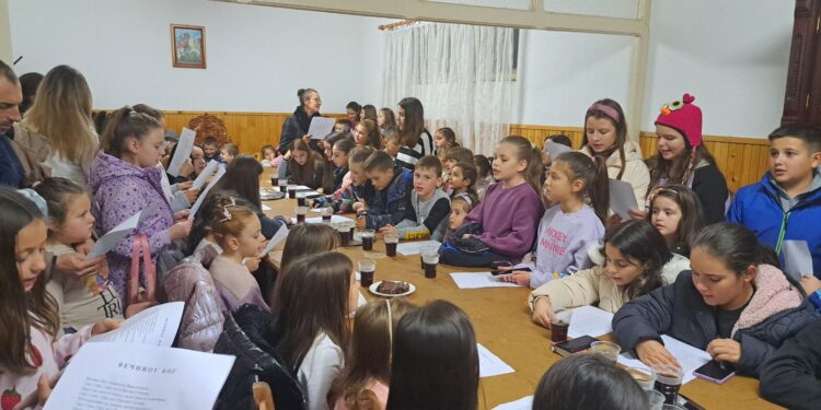 Во тек се подготовките за традиционалните Бадникови поворки