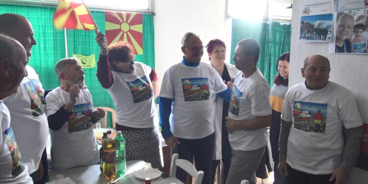 ПСК „Осогово“ организираше свечен дочек за планинарот Зоран Николов кој се искачи на Аконкагва