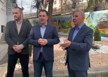 Дополнителниот заменик министер за информатичко општество и администрација Стефан Андоновски ја посети Општина Кочани