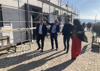 Министерот за труд и социјална политика Ѓоко Велковски најави отстранување на градежните недостатоци кај новата детска градинка во Кочани за наскоро да биде предадена во употреба