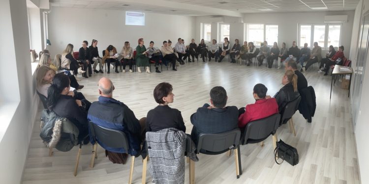 Претставени резултатите од истражувањето за правата на лицата со попреченост во пет општини од Источниот регион