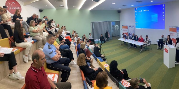 Се одржа локална конференција „Виница – општина посветена на децата“