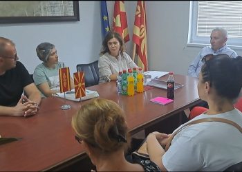 Потпишани договорите со учесниците во проектот општинско корисна работа во Кочани