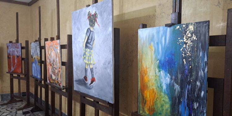 Во ЦК „Бели мугри“ изложени дела од Радовишката ликовна колонија