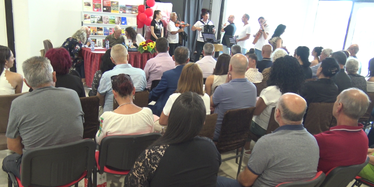 Средба со роднокрајни автори организираше библиотеката во Виница