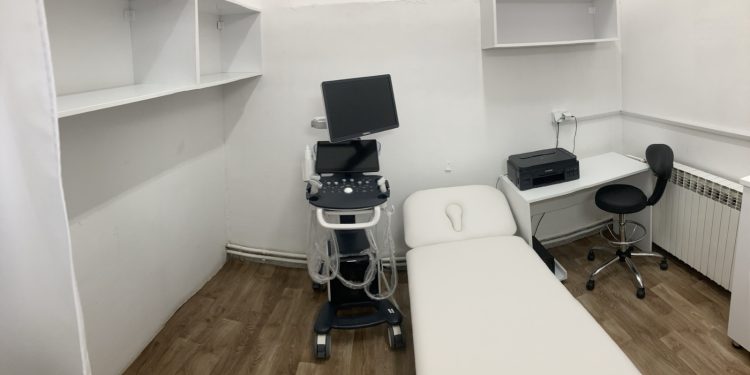 Општата болница во Кочани доби нов кабинет за преглед на дојка – го донираше „Амфенол Технолоџи Македонија“