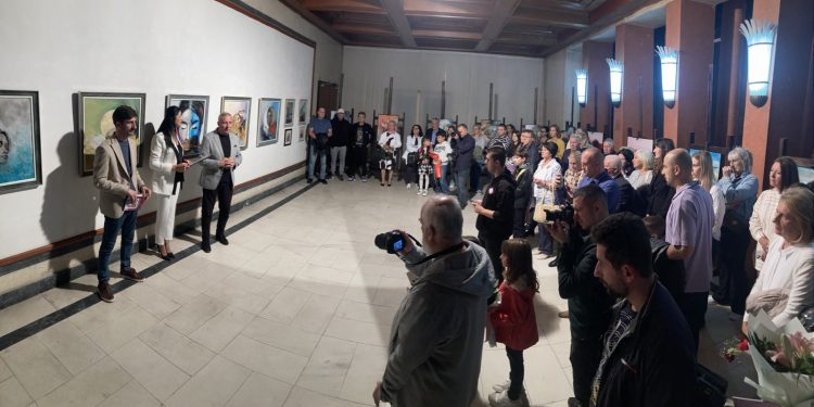 Ликовна изложба „Нова димензија во создавање 2“ на Александра Димитрова од Кочани