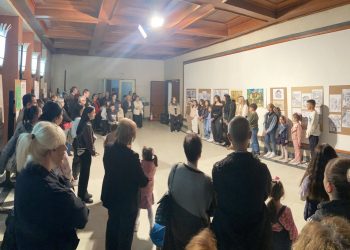 Отворена изложбата „Стара архитектура“ на учениците од Училиштето за цртање и сликање при ЦК „Бели мугри“