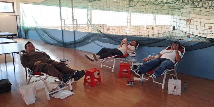 Младинска крводарителска акција во СОУ „Гошо Викентиев“