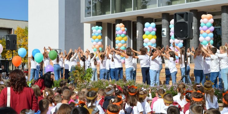 280 првачиња од Кочани денеска се зачленија во Детската организација