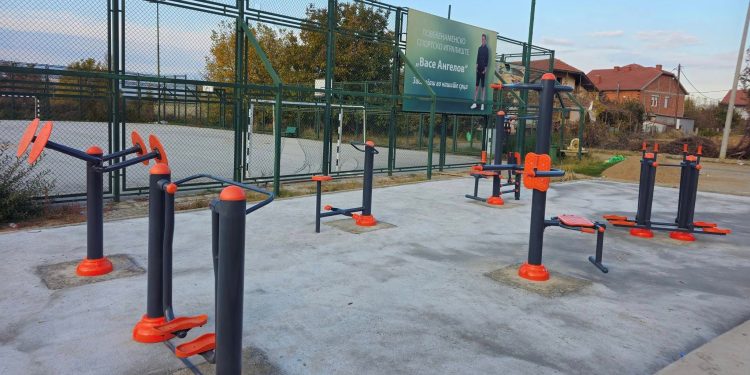 Жителите на општина Зрновци добија фитнес зона на отворено