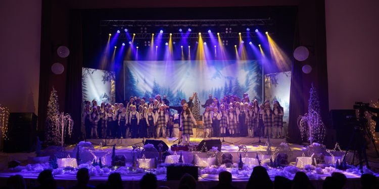 Новогодишен концерт на ОМУ „Ристо Јуруков“ – претставена „Музичката работилница на Дедо Мраз“