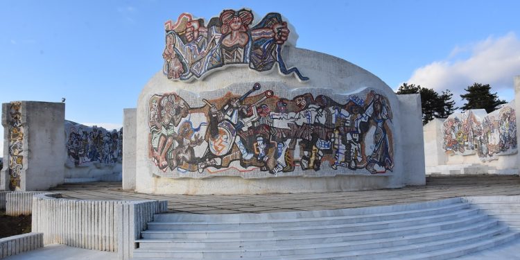 Споменикот на слободата си го врати сјајот, ќе умееме ли да го чуваме?