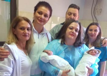 Машко е првото новороденче во 2025 година во Општата болница во Кочани