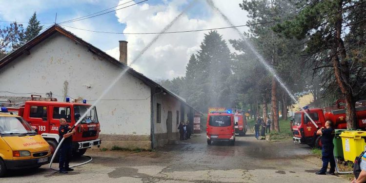 Амбасадата на Германија донираше противпожарно возило и заштитна опрема за Доброволното противпожарно друштво – Кочани