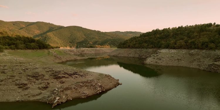 Браната Калиманци е со преполовен капацитет, неизвесни се вкупните површини што ќе се засеат со ориз во Кочанско