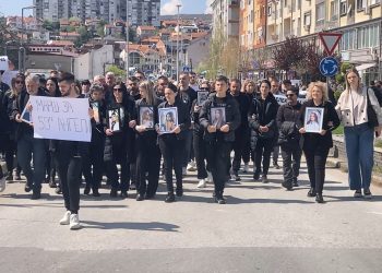 Протестен „Марш за ангелите“ организираа семејствата на починатите во трагичниот пожар во „Пулс“