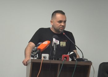 Советникот Венко Крстевски со 9 гласа „за“ избран за в.д. градоначалник на Кочани пред противкандидатот Гоце Марков за кого гласаа 8 советници