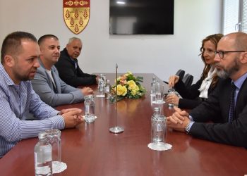 Словенечкиот амбасадор Прескер на средба со в. д. градоначалникот на Кочани Крстевски