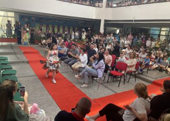 Еко модна ревија се одржа во ОУ „Св. Кирил и Методиј“ – Кочани по повод 5 Јуни – Светскиот ден за заштита на животната средина