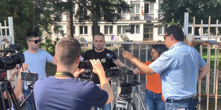 Кривична пријава за узурпација на јавен простор против угостители во Кочани поднесе в.д. градоначалникот Крстевски