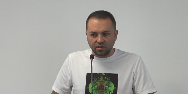 В. д. градоначалникот Венко Крстевски го осудува инцидентот во Советот на Општина Кочани