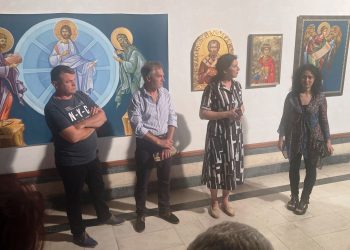Дваесетина икони се претставени на изложбата „Иконописот во Кочани“ во ЦК „Бели мугри“