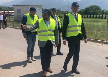 „Амфенол Технолоџи Македонија“ гради нова производна хала за над 200 нови работници, увид во градежните работи направи премиерот Мицкоски