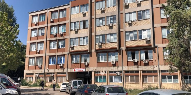 Завршија градежните работи на Одделот за физикална медицина во Општата болница – Кочани, ќе се обезбеди централно снабдување со кислород и ќе се набави дигитален рентген апарат