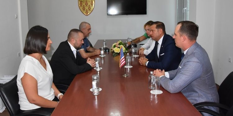 Градоначалникот на локалната заедница Лајонс, во Илионоис – САД Кристофер Гети ја посети збратимената Општина Кочани