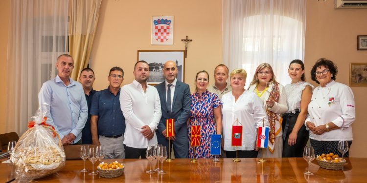 Потпишана повелба за соработка меѓу Скрадин и Кочани