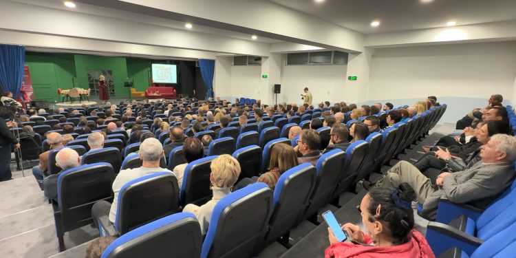 Oтворен 17. Фестивал на хумор и сатира „Ин Виница веритас“, министерот за култура Зоран Љутков потврди дека поддршката од државата продолжува