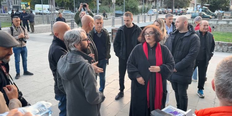 Претседателот на „Левица“ на средба со граѓаните во Кочани, претставени заложбите на кандидатката за градоначалник и на листата за советници