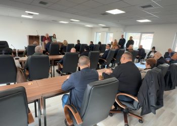 Новиот градоначалник Грозданов и советниците на Општина Кочани ги добија уверенијата за четиригодишниот мандат