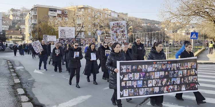 34. „Марш за ангелите“: Гневни сме што полицски службеници со обврска да постапуваат не се обвинети, новиот јавен обвинител да го преиспита целиот предмет
