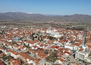 Во Виница во тек е акција за отстранување на хаварисани и напуштени возила од јавните површини