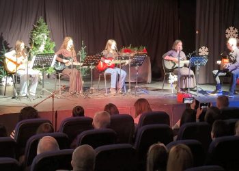 Божикни културни настани организираа Домот на културата и библиотеката во Виница