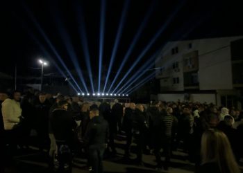 На граѓански собир по полноќ пред дискотеката „Пулс“ Кочани им оддаде почит на своите ангели