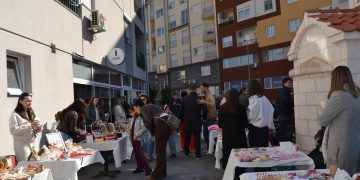 Во ритамот на креативноста: Се одржа базарот на рачни изработки „Кочани твори“