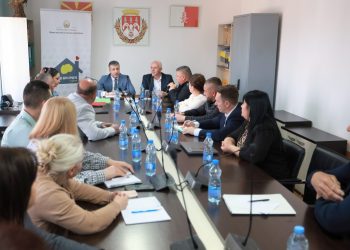60 милиони денари за 9 проекти во Чешиново-Облешево најави министерот за локална самоуправа Перински